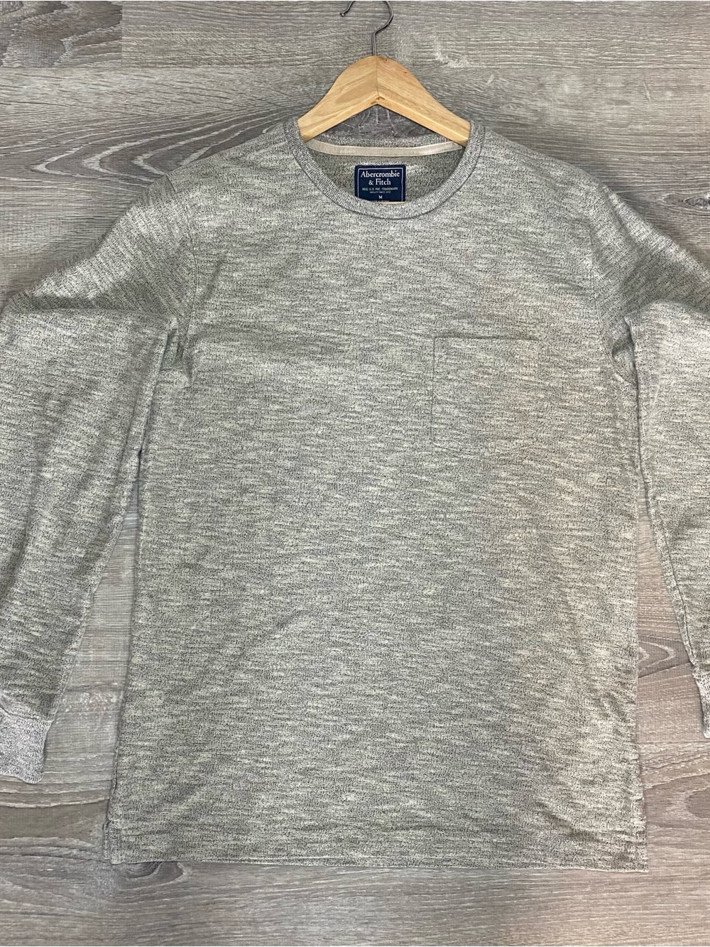 Abercrombie & Fitch Men’s Gray Heather Pocket Long Sleeve Crewneck Shirt Medium